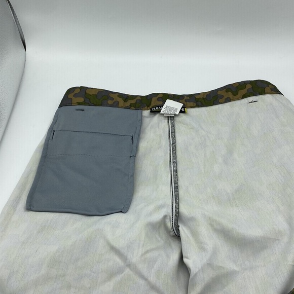 Youth large camo board shorts like new. Under Armor. Pockets. - Picture 9 of 10